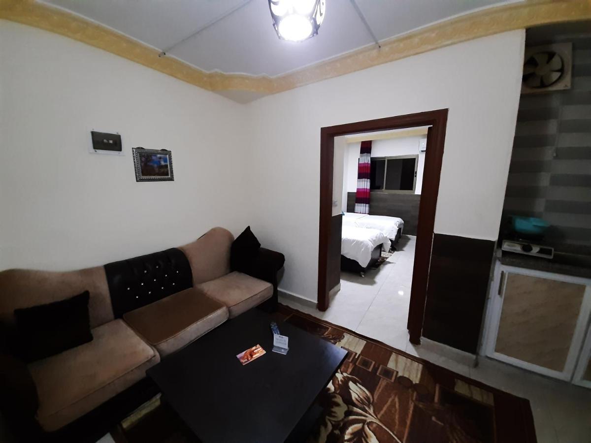 Petra Visitors Hotel Wadi Musa Bagian luar foto