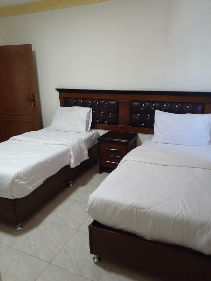 Petra Visitors Hotel Wadi Musa Bagian luar foto