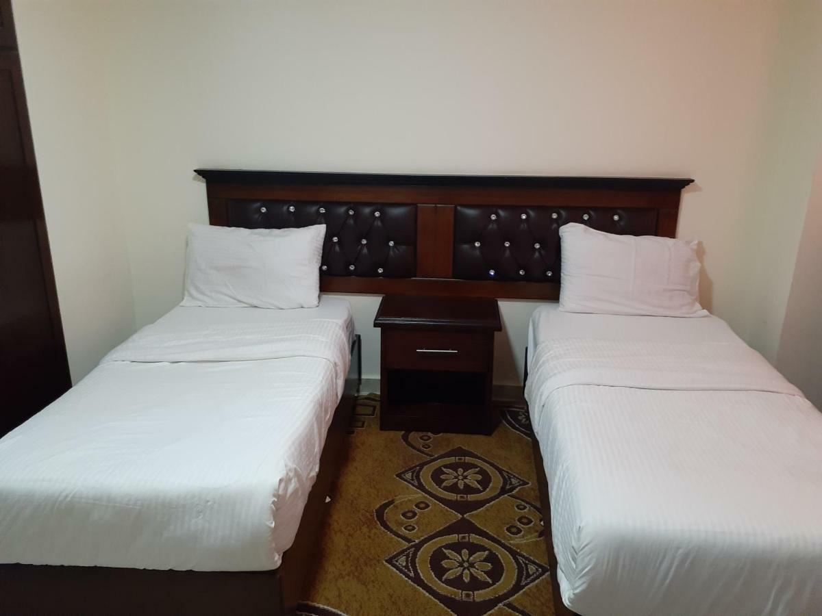 Petra Visitors Hotel Wadi Musa Bagian luar foto