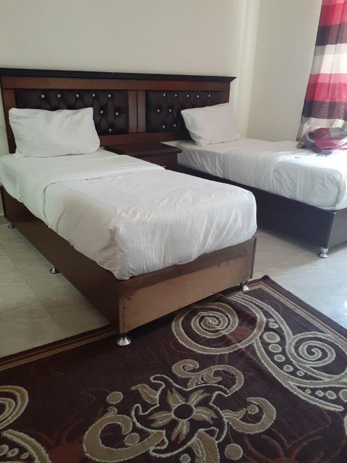 Petra Visitors Hotel Wadi Musa Bagian luar foto