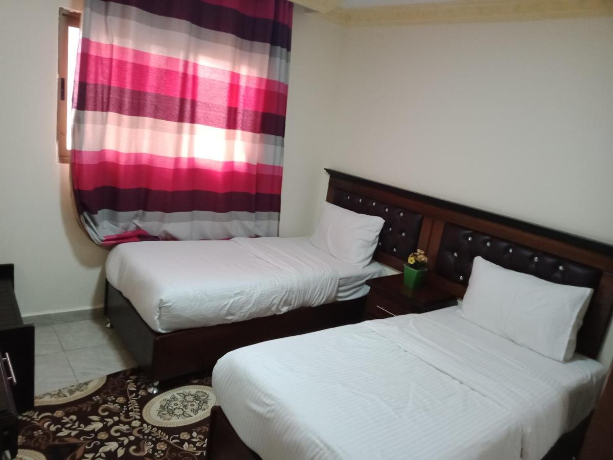 Petra Visitors Hotel Wadi Musa Bagian luar foto