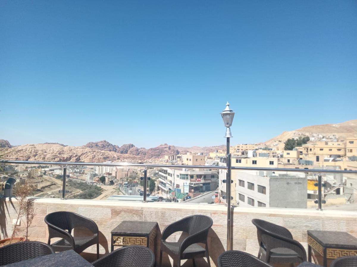 Petra Visitors Hotel Wadi Musa Bagian luar foto