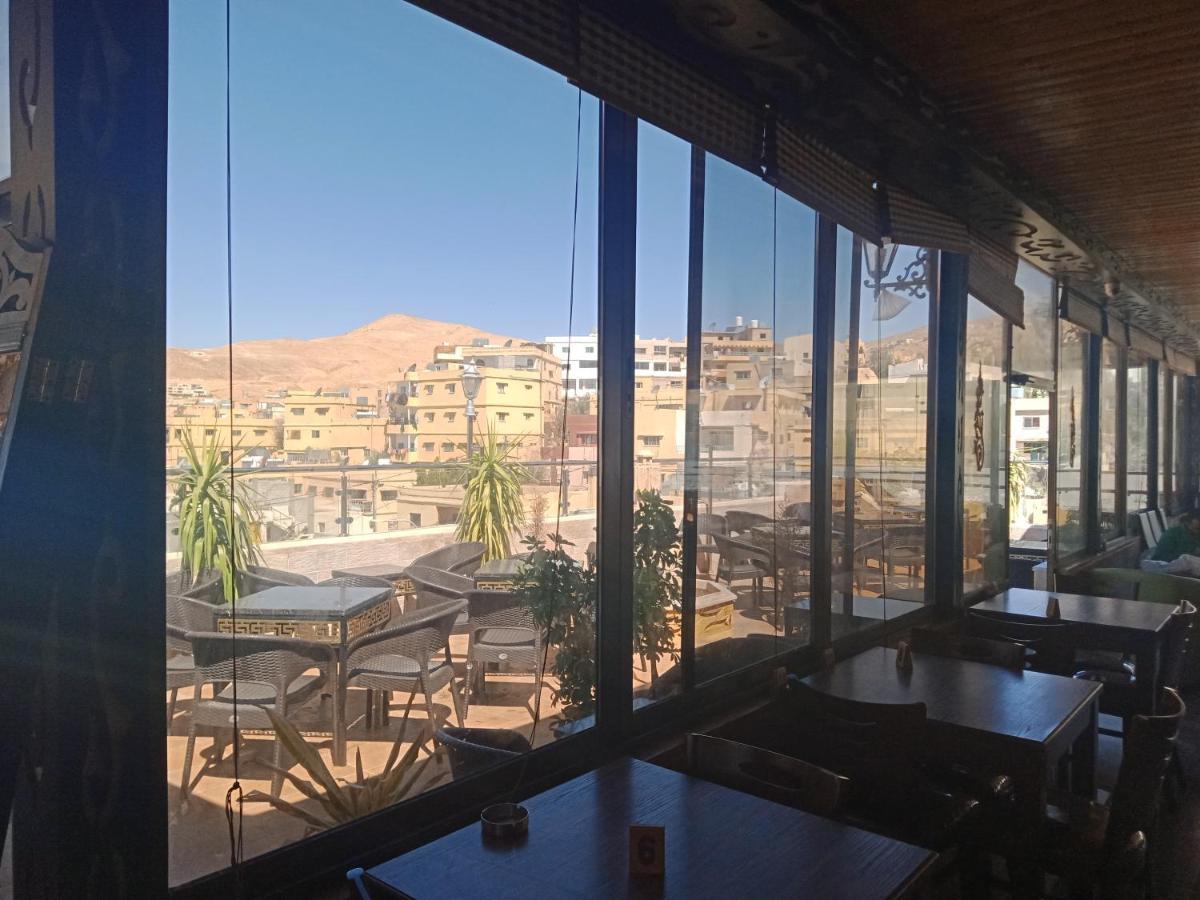 Petra Visitors Hotel Wadi Musa Bagian luar foto