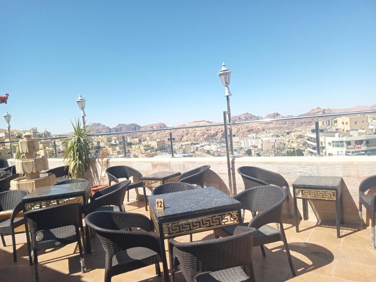 Petra Visitors Hotel Wadi Musa Bagian luar foto